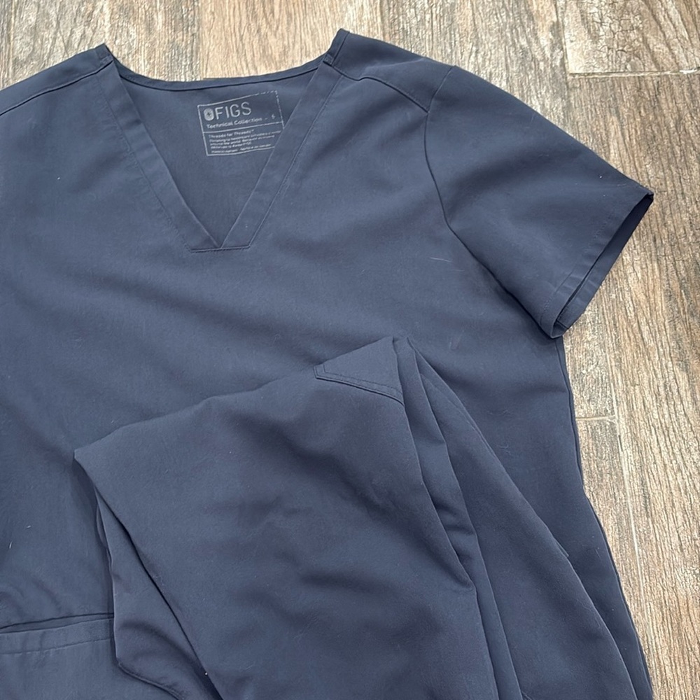 Figs small scrub set gray